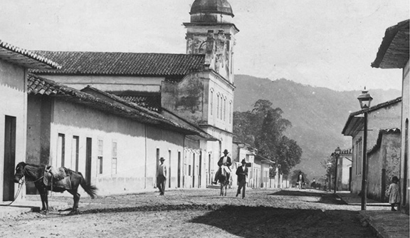 Sem preservação, casarão histórico de Mogi das Cruzes está